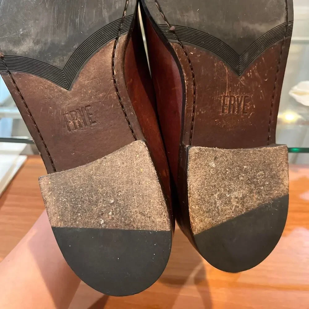 Beautiful Frye Men's Brown and Burgundy Loafers